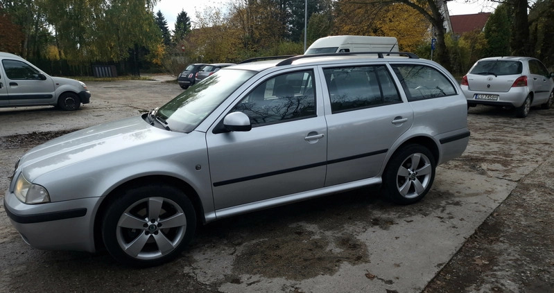 Skoda Octavia cena 14700 przebieg: 280000, rok produkcji 2010 z Terespol małe 211